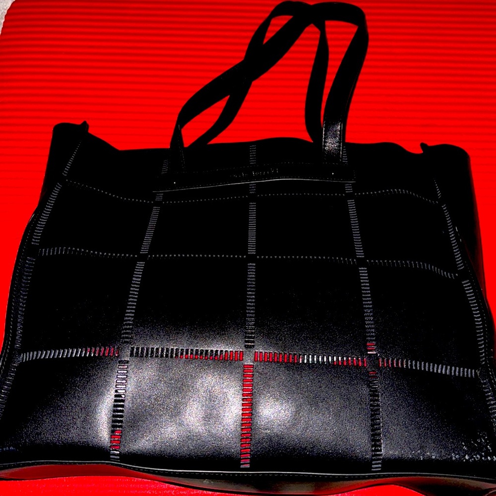 Vince Camuto tote black leather